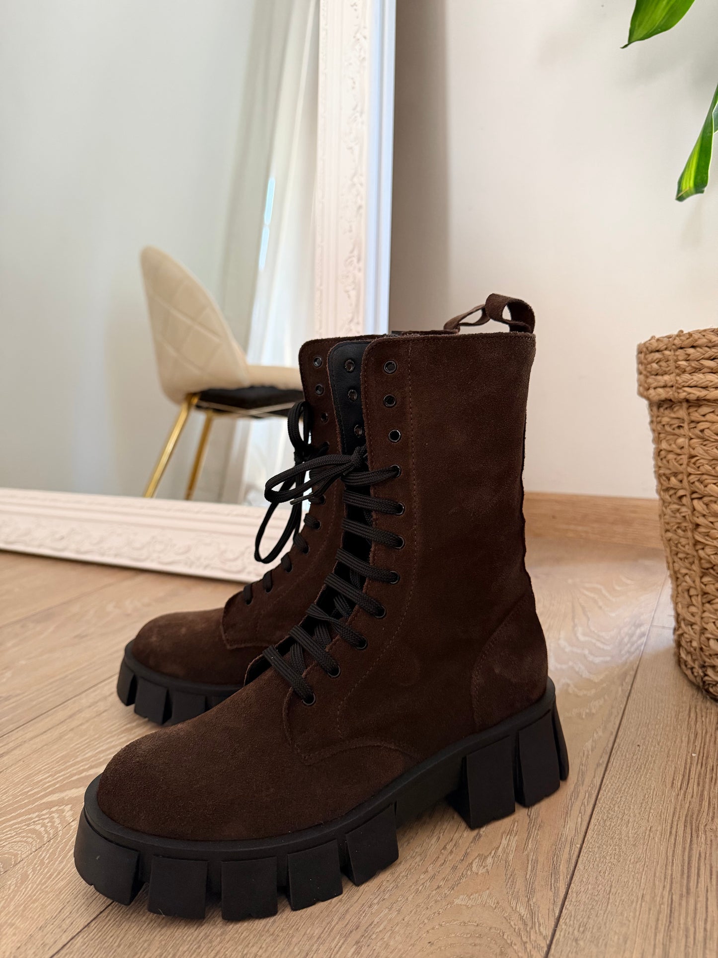 Stivali bassi Cannes in camoscio marrone