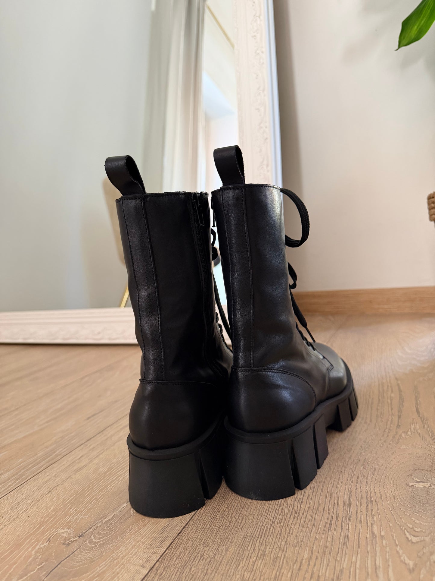 Stivali bassi Cannes in pelle nera