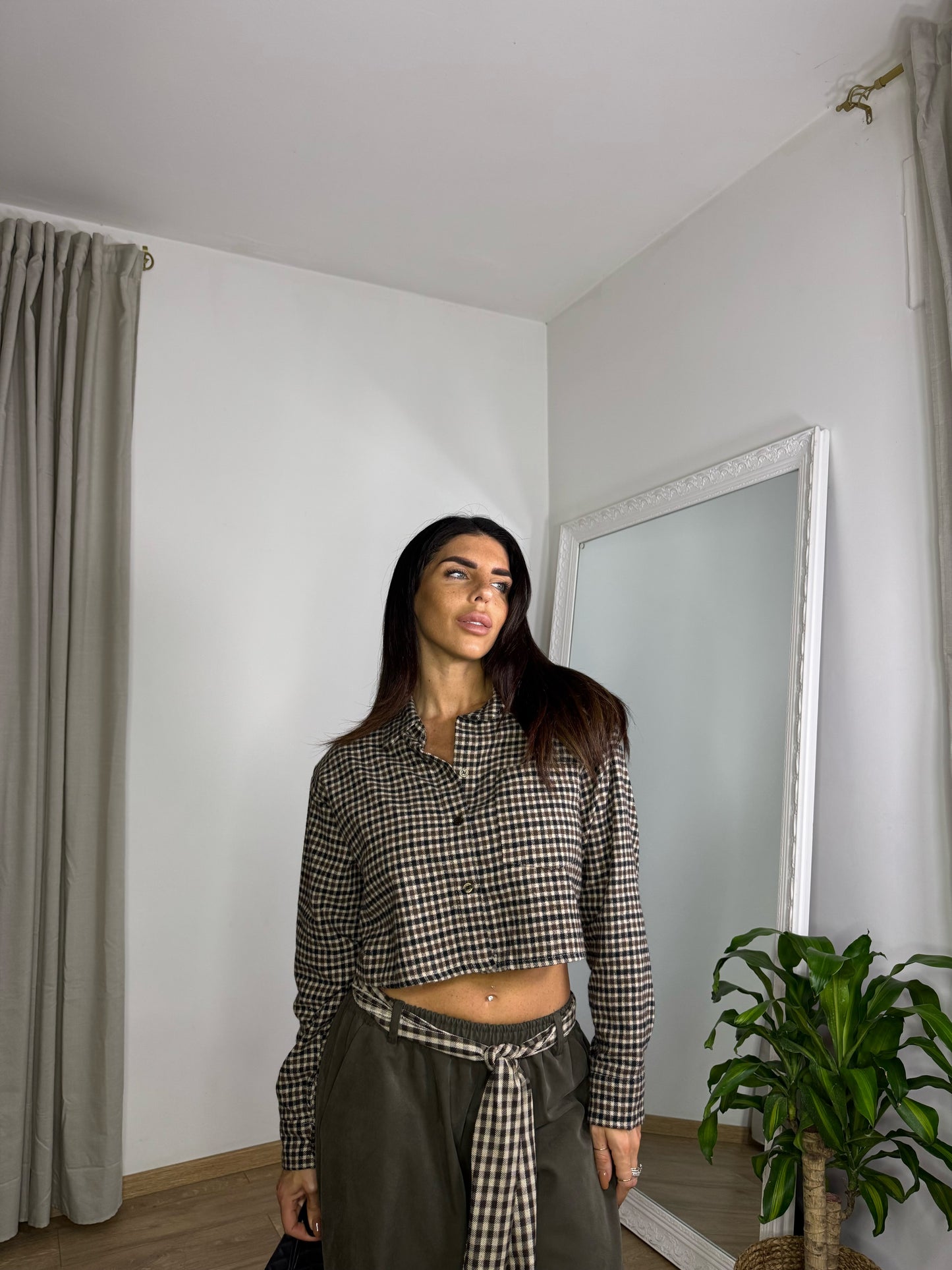 Camicia crop spalline (2 colori)