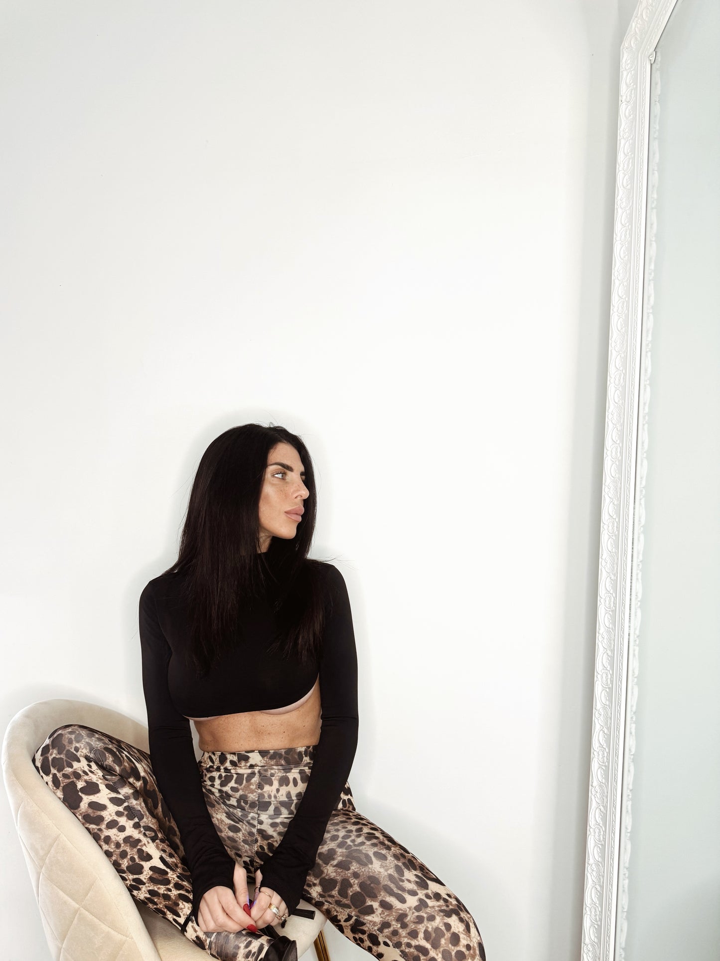 Top crop black
