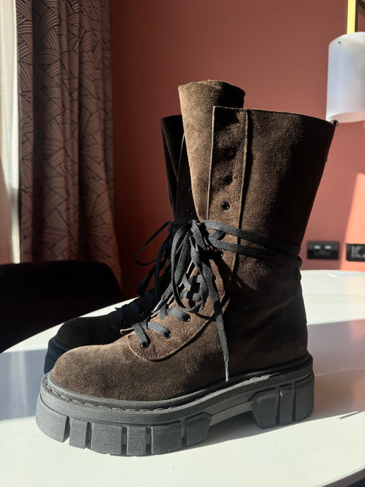 Stivaletti Fairmont in camoscio marrone