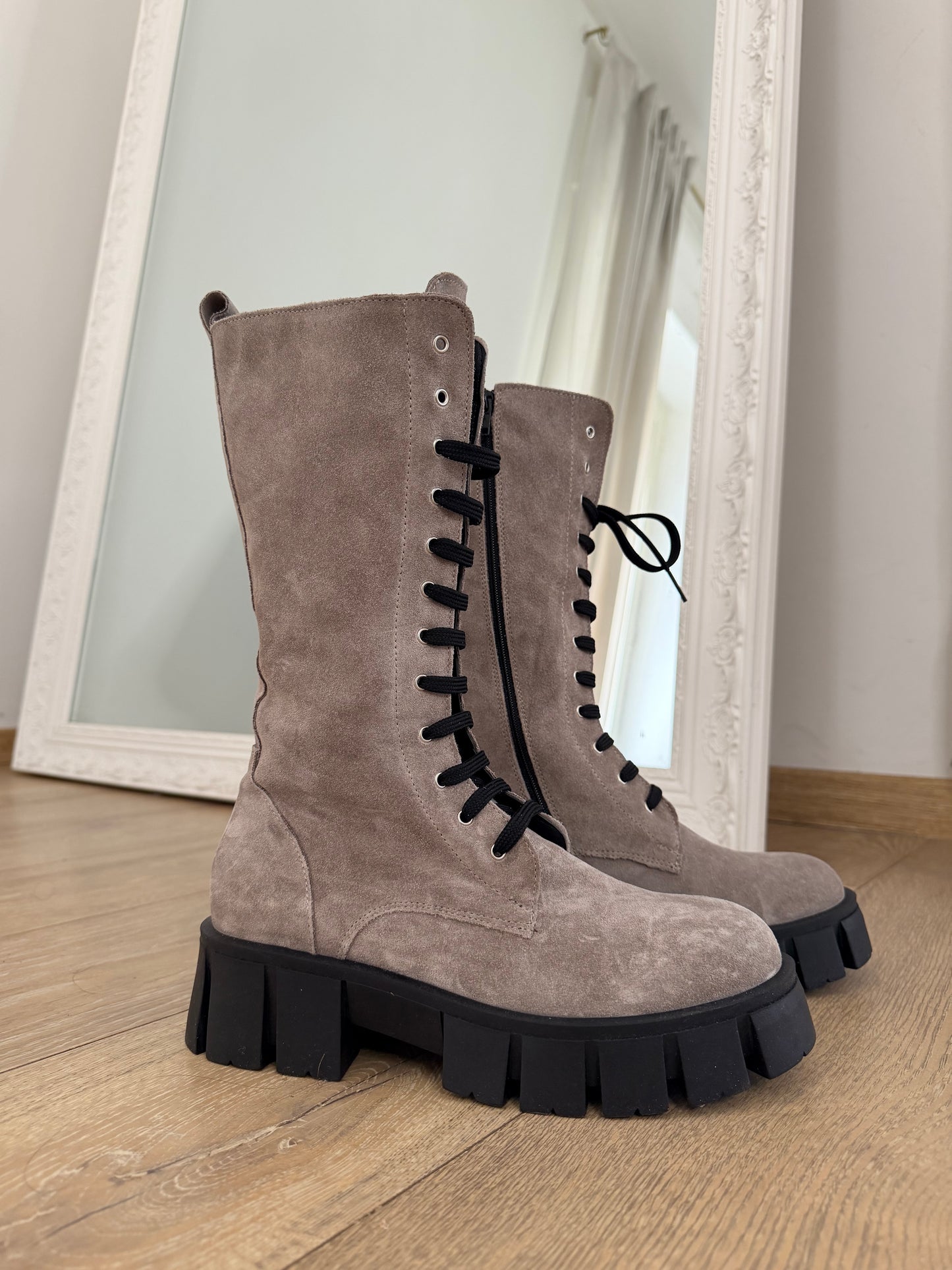 Stivaletti Cannes in camoscio Grey