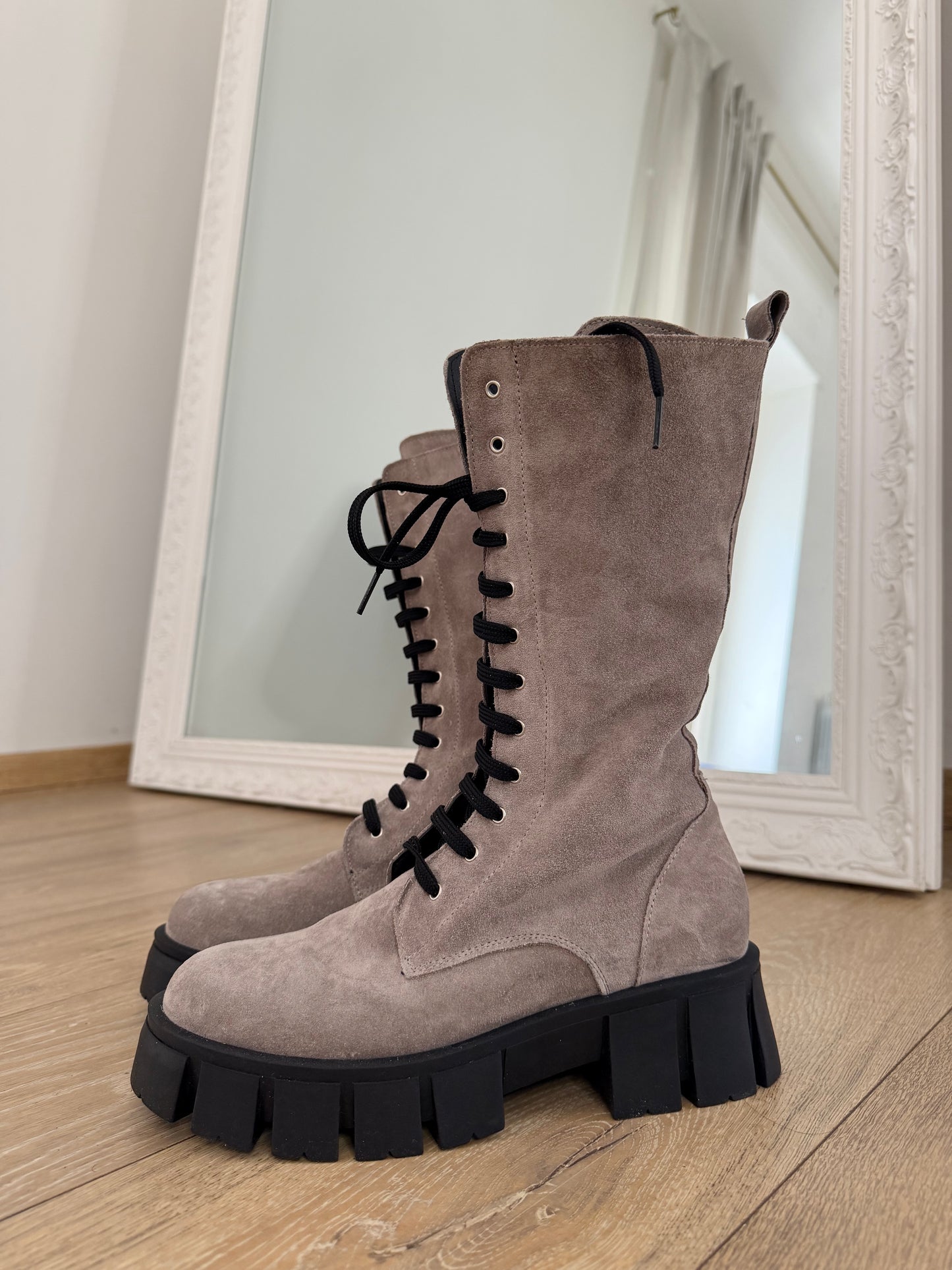 Stivaletti Cannes in camoscio Grey