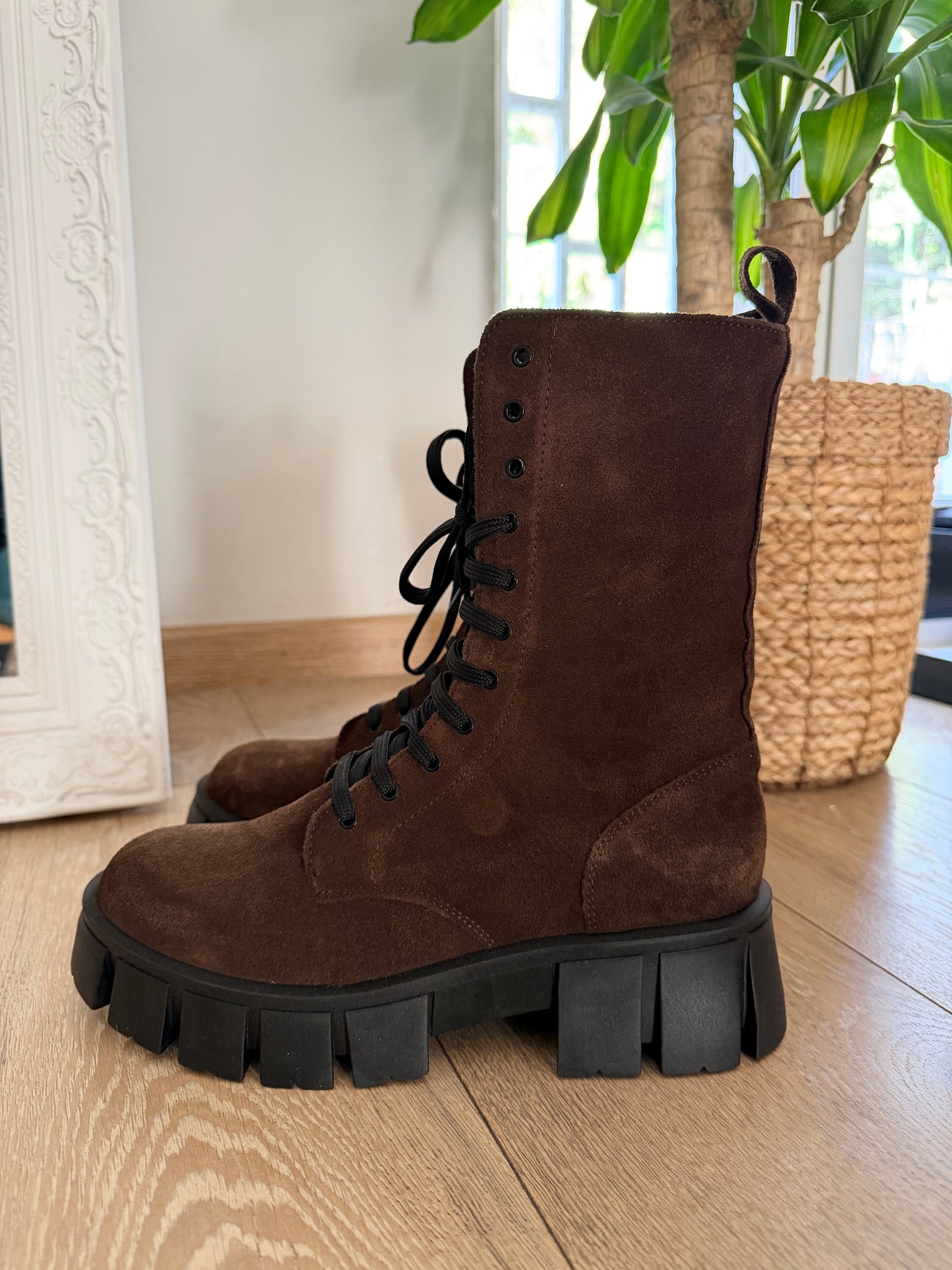 Stivali bassi Cannes in camoscio marrone