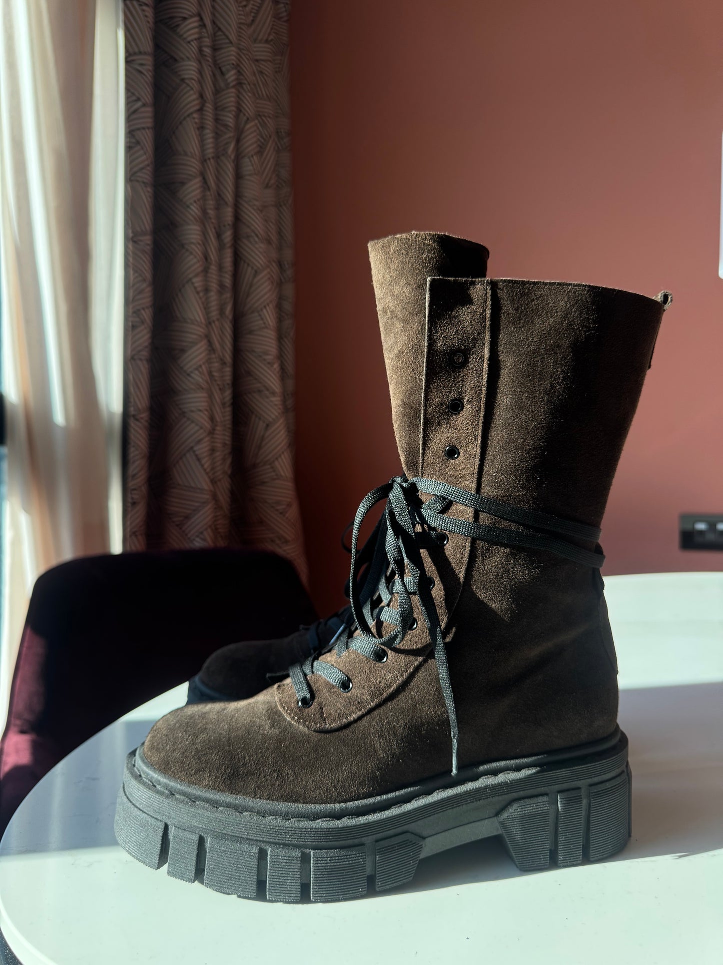 Stivaletti Fairmont in camoscio marrone