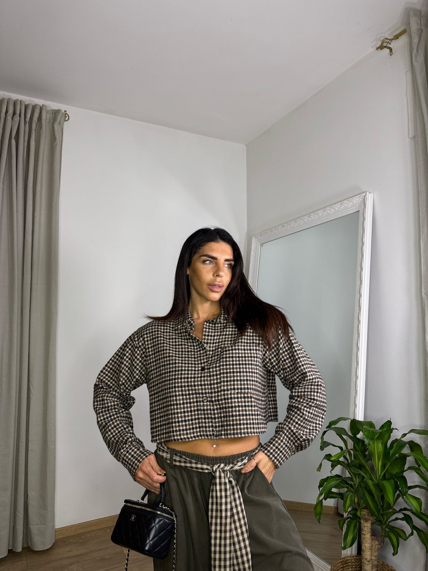 Camicia crop spalline (2 colori)
