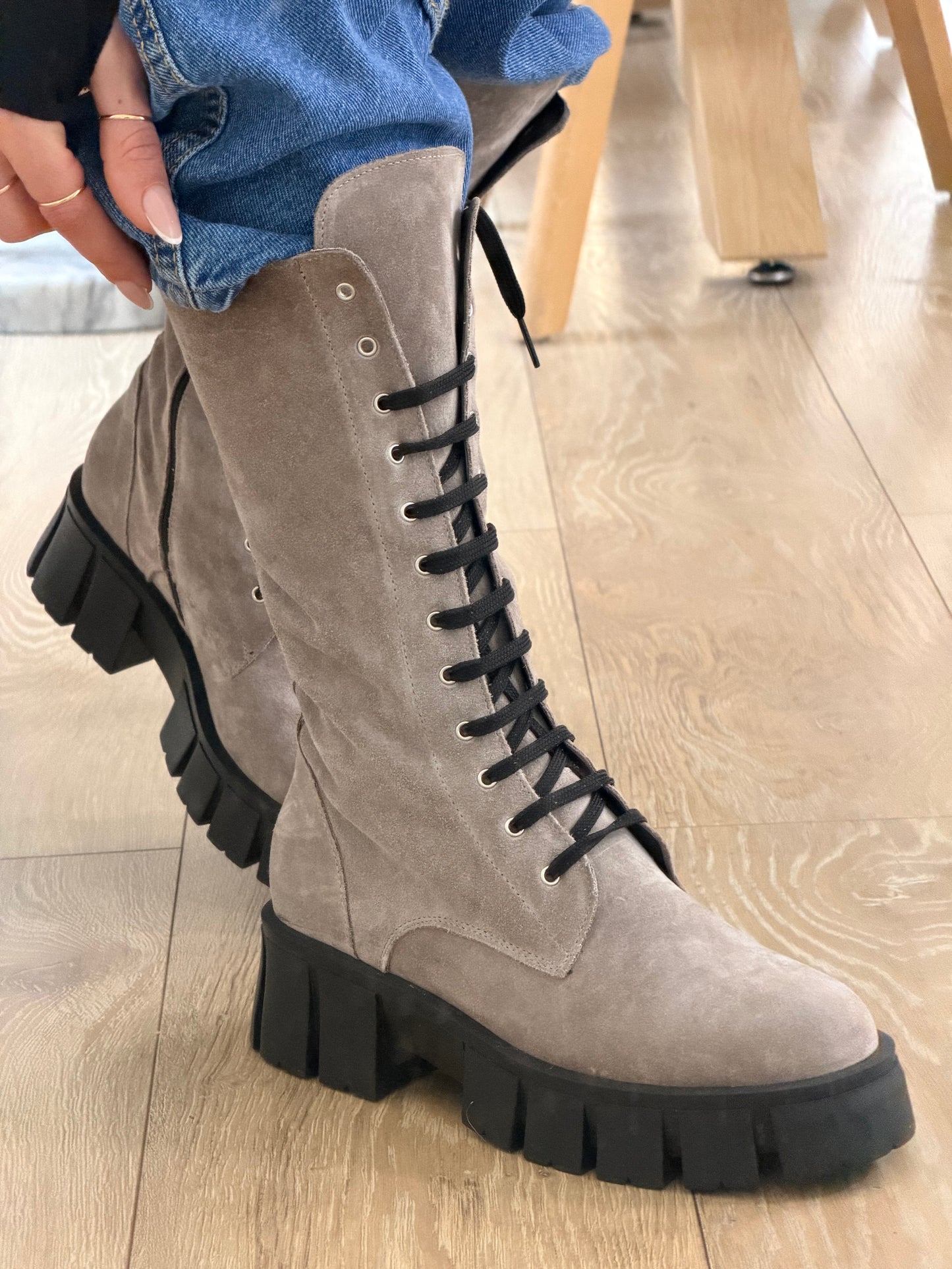 Stivaletti Cannes in camoscio Grey